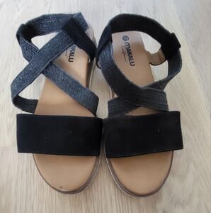 Sandles womens perfect condition!!